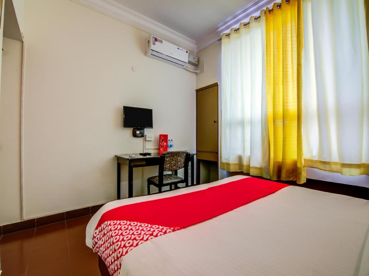 Hotel Golden Gates Bangalore Exterior foto