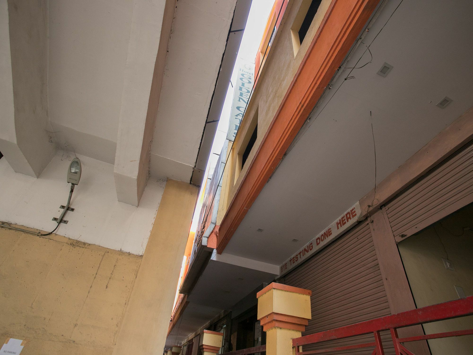 Hotel Golden Gates Bangalore Exterior foto